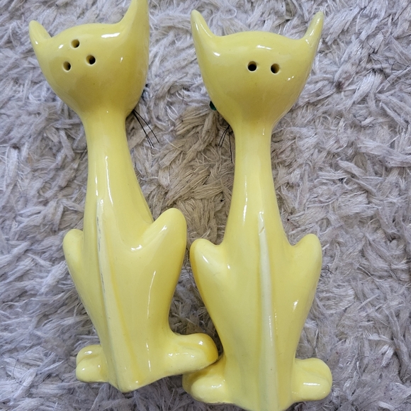 Handmade vintage ceramic cat salt & pepper shaker collection.x2 - Picture 2 of 2